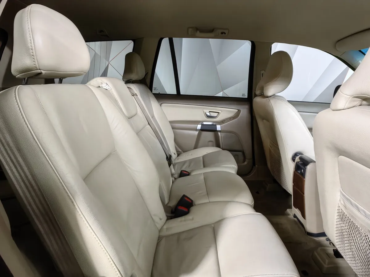 Volvo XC90 2.5 T5 Geartronic AWD (5 мест) (210 л.с.) Черный в АВИЛОН. Слайд №13