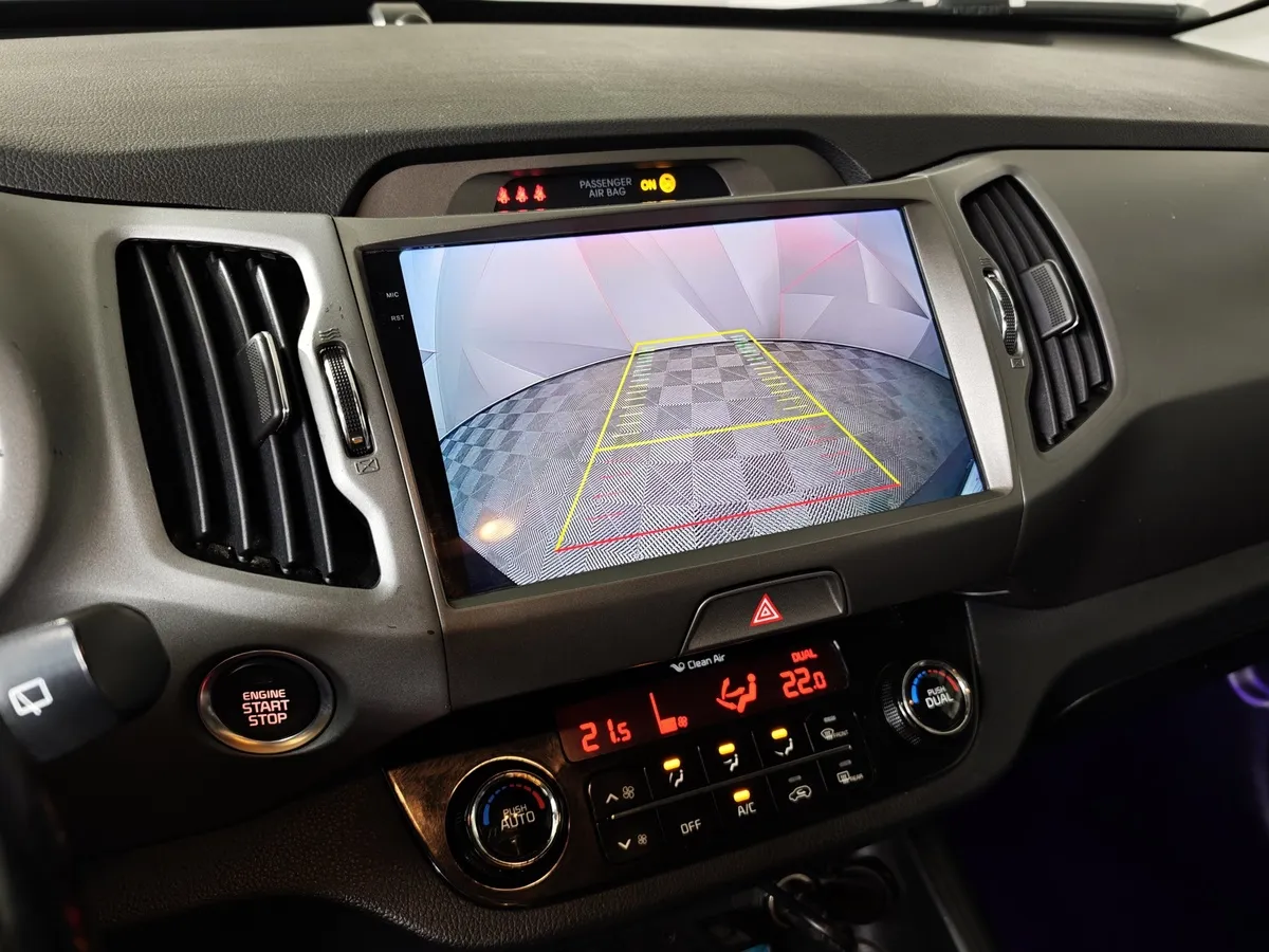 Kia Sportage 2.0 AT 4WD (150 л.с.) Luxe Белый в АВИЛОН. Слайд №21
