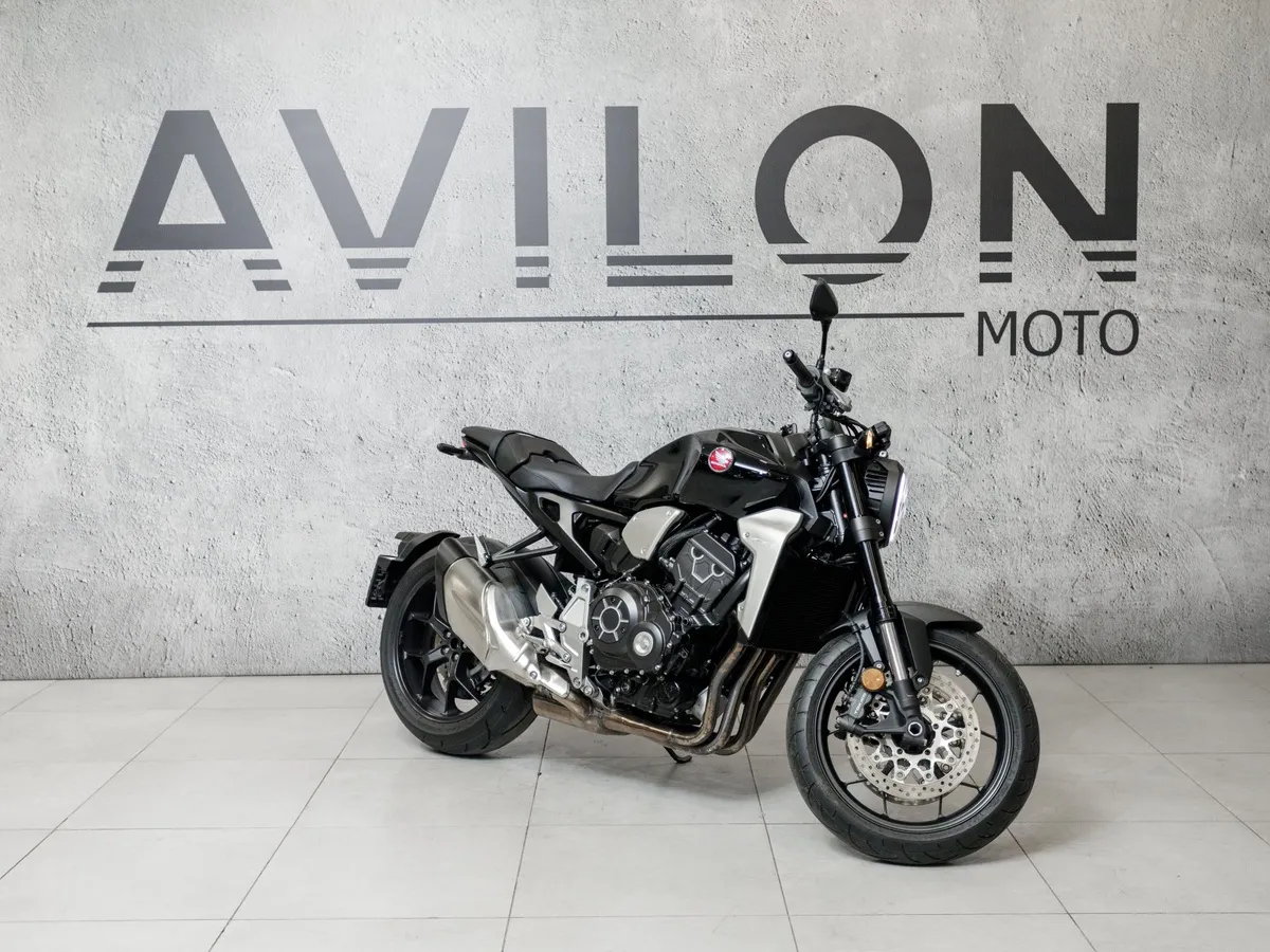 Honda CB1000 R 998 см³ (145 л.с.) 998 Черный в АВИЛОН. Слайд №2