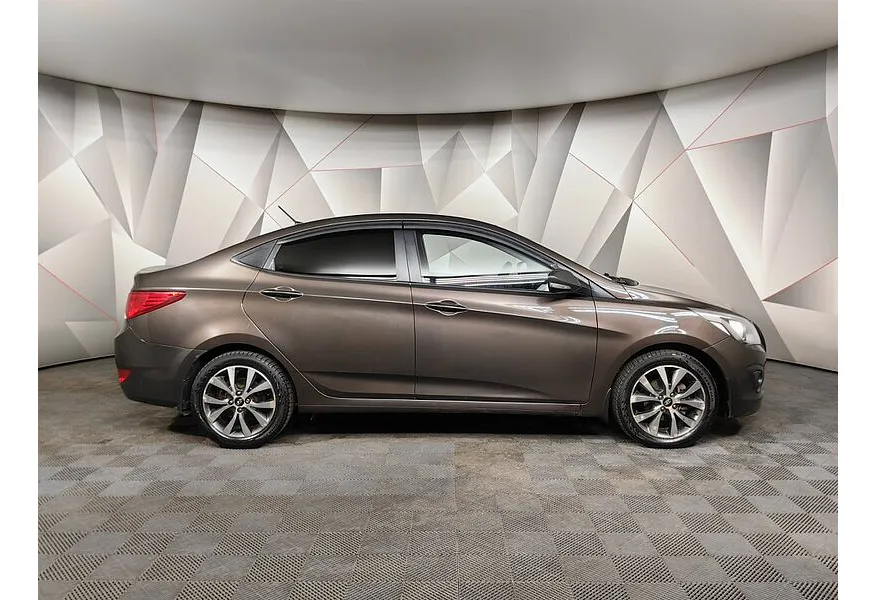 Hyundai Solaris 1.6 AT (123 л.с.) Super Series Коричневый в АВИЛОН. Слайд №6