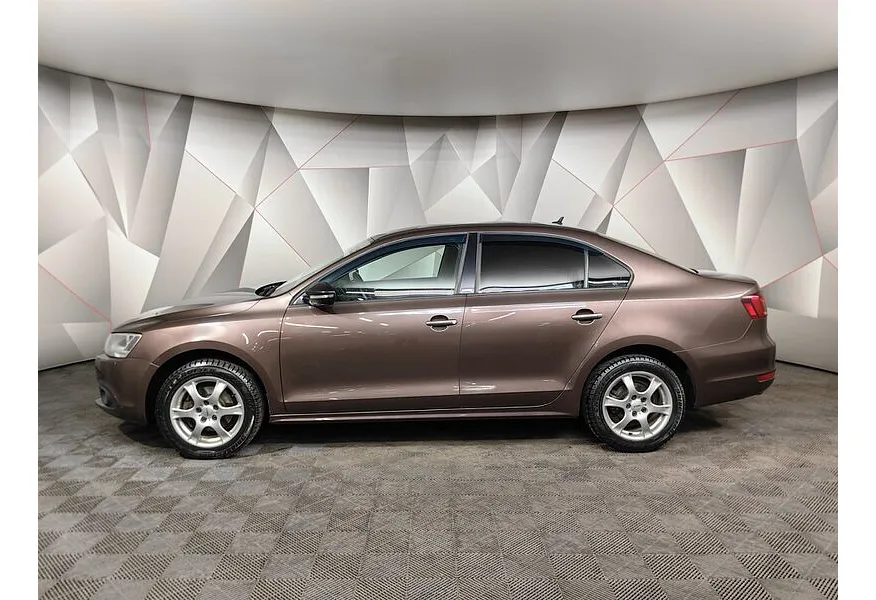 Volkswagen Jetta 1.6 MPI MT (105 л.с.) Comfortline Коричневый в АВИЛОН. Слайд №5 Volkswagen Jetta 1.6 MPI MT (105 л.с.) Comfortline Коричневый в АВИЛОН. Слайд №5