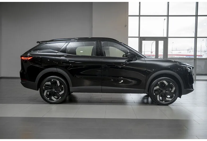 OMODA C7 1.6 DCT 4WD (150 л.с.) Стиль Черный в АВИЛОН. Слайд №4