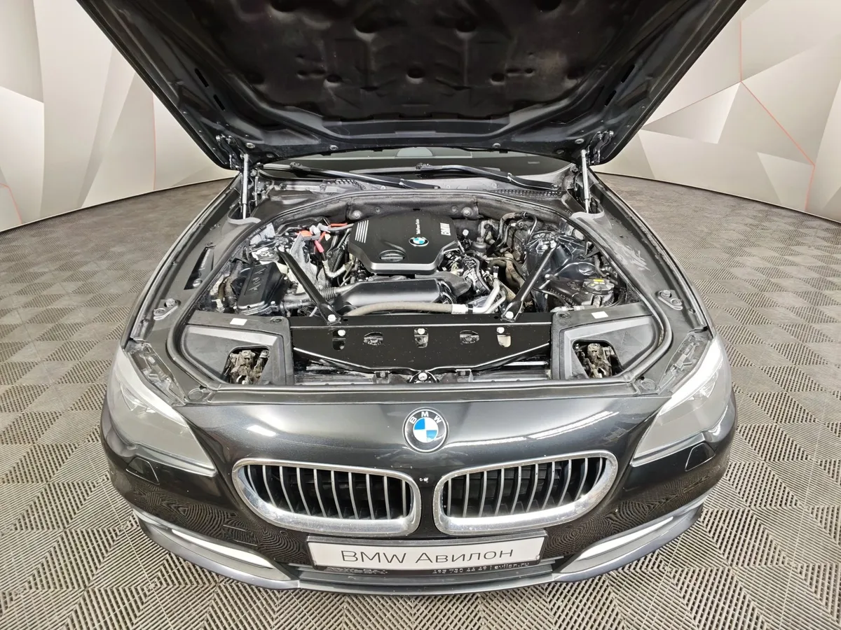 BMW 5 серия 520d Steptronic (190 л.с.) Черный в АВИЛОН. Слайд №10