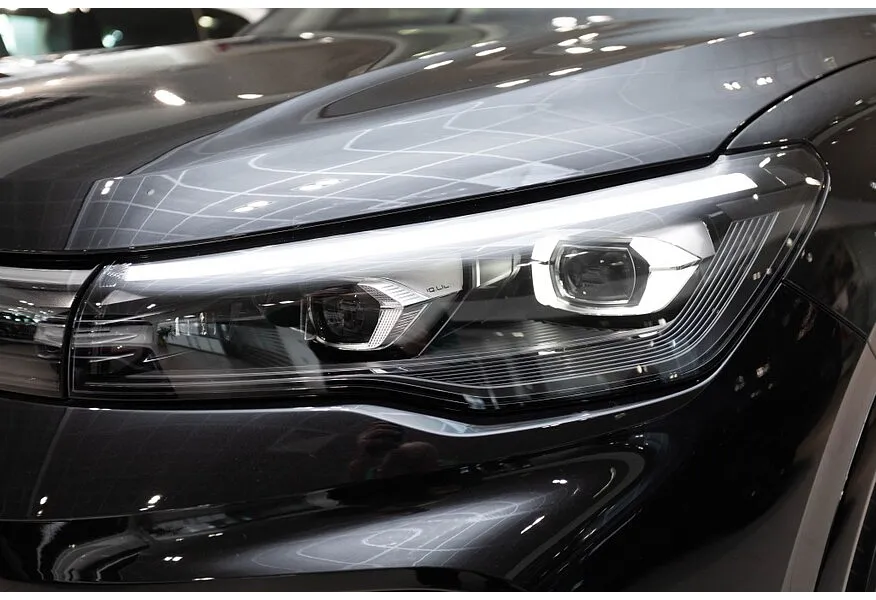 АВИЛОН - Volkswagen Tiguan 380 TSI 2.0 DSG 4WD (220 л.с.) R-Line Черный - slide 0