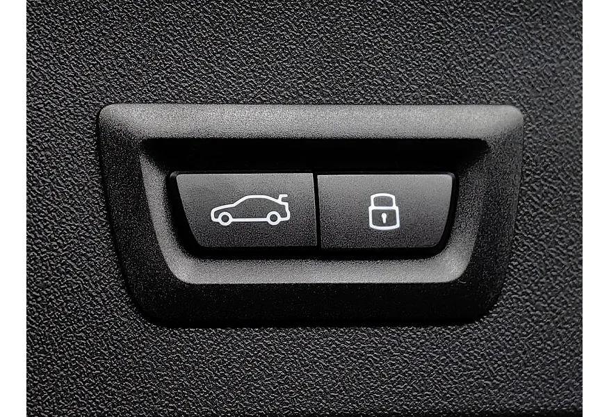 BMW X3 xDrive30L AT (258 л.с.) Черный в АВИЛОН. Слайд №16