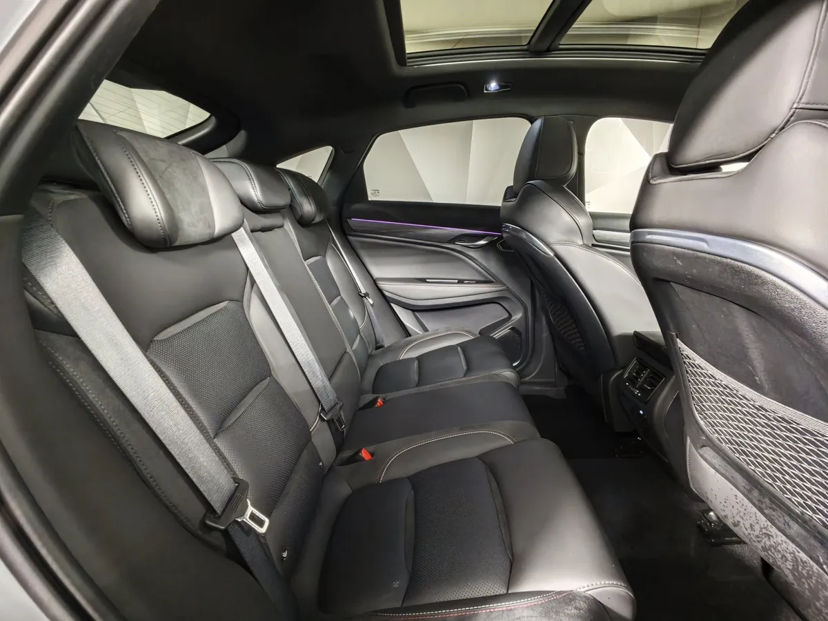Geely Tugella 2.0 AT AWD (238 л.с.) Flagship Sport Серый в АВИЛОН. Слайд №15