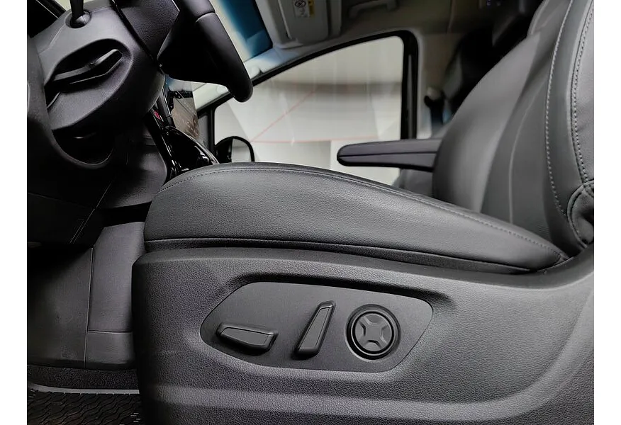 Hyundai Staria 1.6h 6AT 2WD (245 л.с.) Family Черный в АВИЛОН. Слайд №23