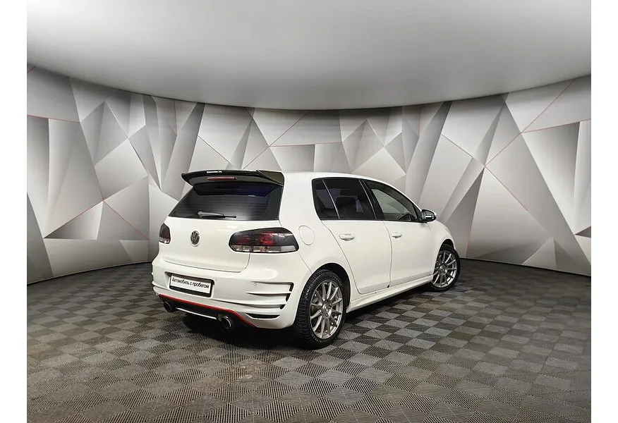 Volkswagen Golf 2.0 TSI DSG (210 л.с.) GTI Белый в АВИЛОН. Слайд №2 Volkswagen Golf 2.0 TSI DSG (210 л.с.) GTI Белый в АВИЛОН. Слайд №2