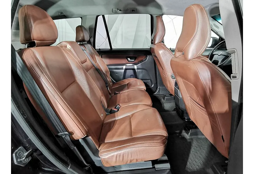 Volvo XC90 2.5 T5 Geartronic AWD (5 мест) (210 л.с.) Черный в АВИЛОН. Слайд №16