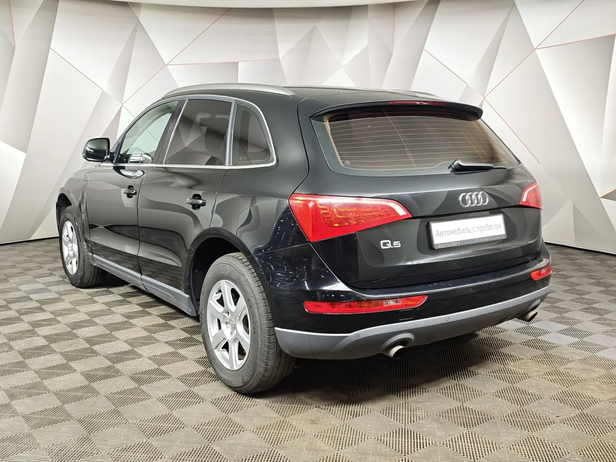 Audi Q5 2.0 TFSI tiptronic quattro (211 л.с.) Черный в АВИЛОН. Слайд №4