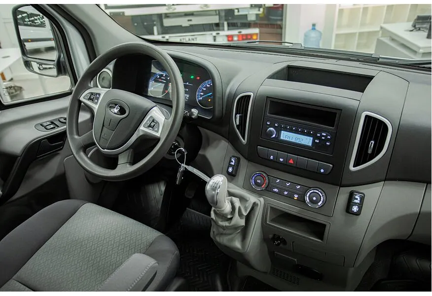 Sollers Atlant Combi 1.9D MT RWD SRW (139 л.с.) L1H1 3.5T Белый в АВИЛОН. Слайд №11