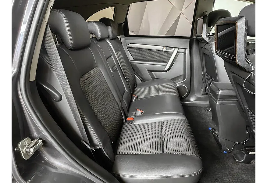 Chevrolet Captiva 2.4 AT (5 мест) (167 л.с.) LT Серый в АВИЛОН. Слайд №15