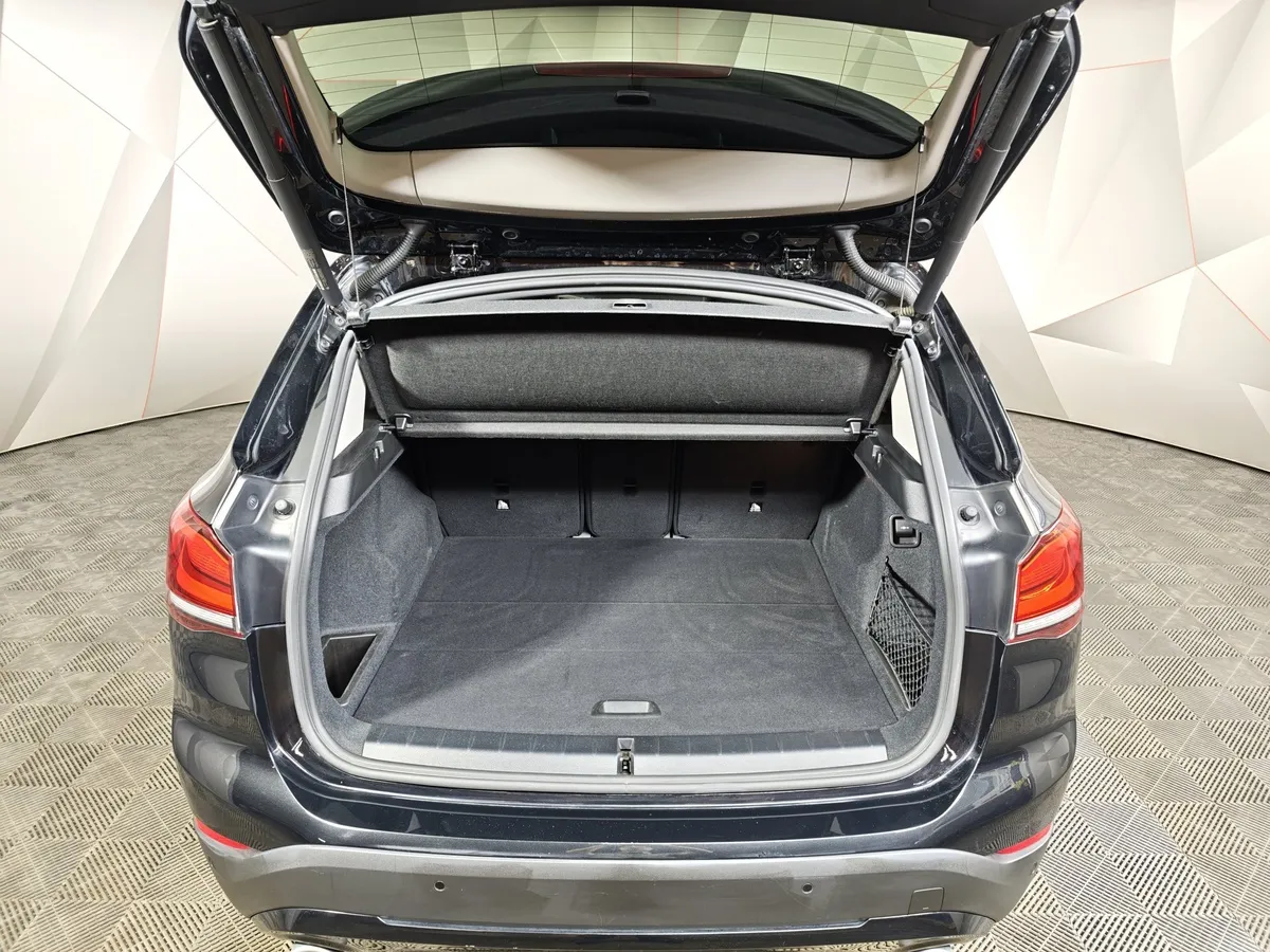 BMW X1 20i xDrive Steptronic AT (192 л.с.) Черный в АВИЛОН. Слайд №9