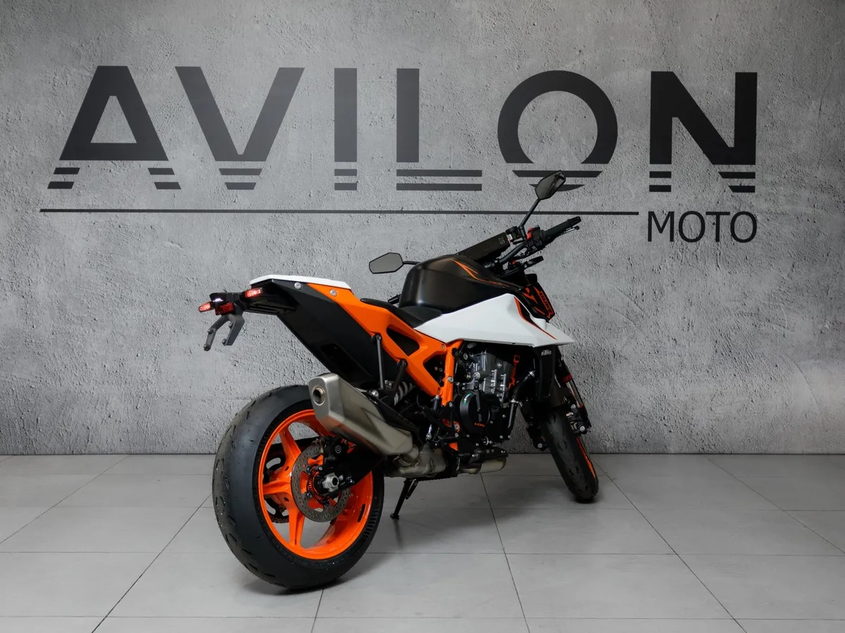 KTM 990 Duke 947 см³ (123 л.с.) 947 Белый в АВИЛОН. Слайд №8