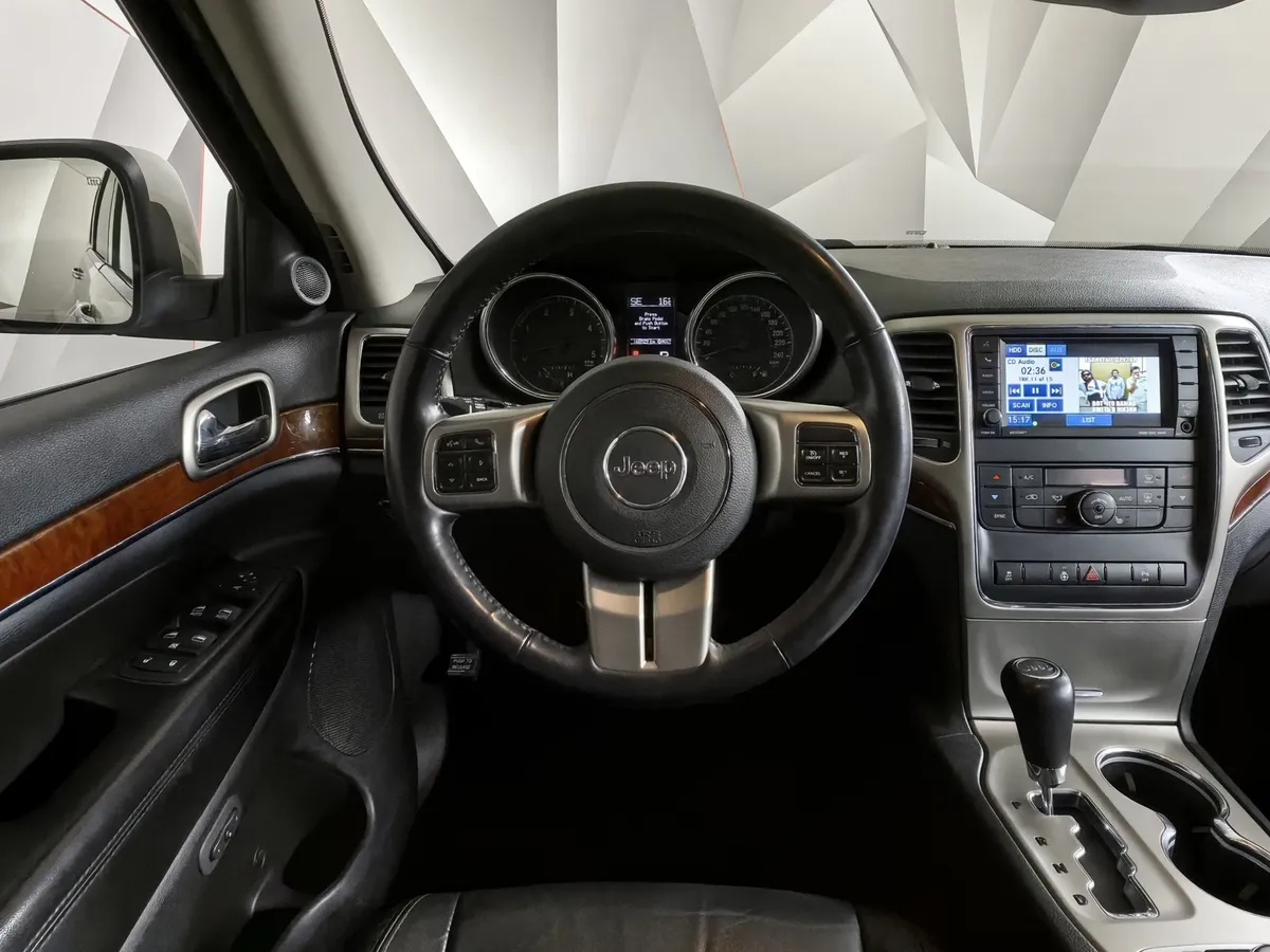 Jeep Grand Cherokee 3.0 TD AT (241 л.с.) Белый в АВИЛОН. Слайд №20