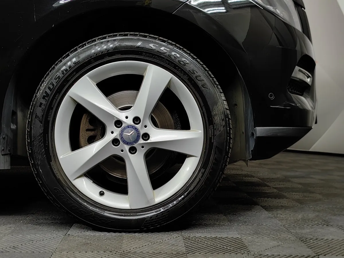 Mercedes-Benz M-Класс ML 350 BlueTEC 7G-Tronic Plus 4Matic (258 л.с.) Черный в АВИЛОН. Слайд №9