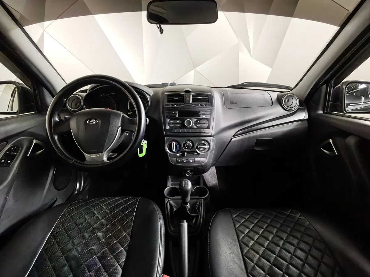ВАЗ (Lada) Granta 1.6 MT (90 л.с.) Comfort Черный в АВИЛОН. Слайд №14