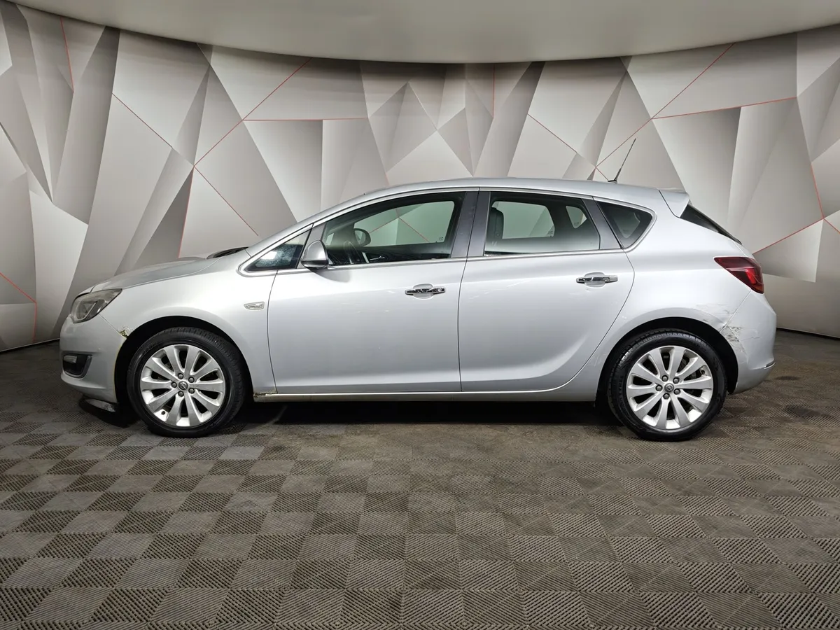 Opel Astra 1.4 Turbo AT (140 л.с.) Серебристый в АВИЛОН. Слайд №5