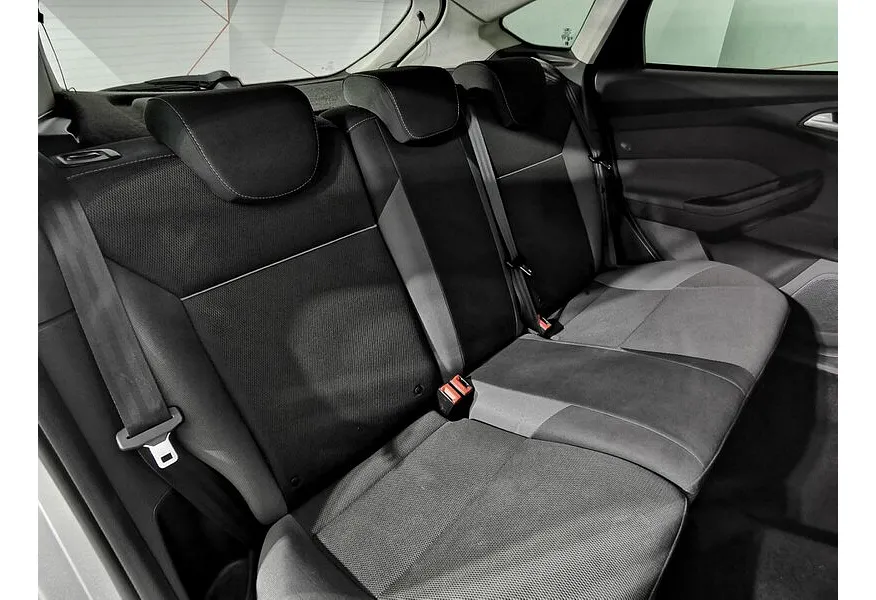 АВИЛОН - Ford Focus 1.6 MT (105 л.с.) Trend Серебристый - slide 11