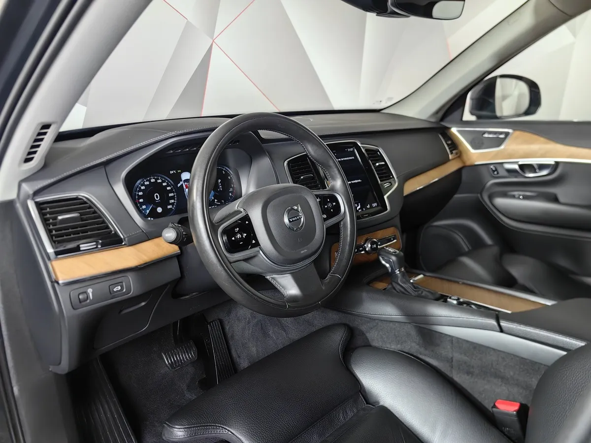 Volvo XC90 2.0 B5 mild hybrid AT AWD (7 мест) (250 л.с.) Ultra Bright Серый в АВИЛОН. Слайд №19