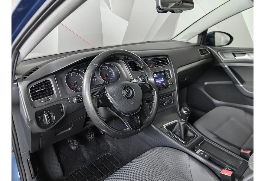 Volkswagen Golf 1.4 TSI BlueMotion MT (122 л.с.) Trendline Голубой в АВИЛОН. Слайд №15