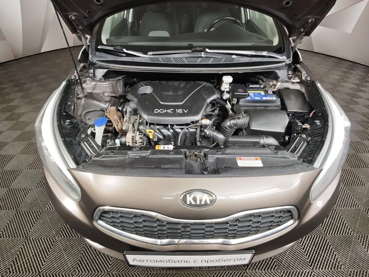 Kia Ceed 1.6 MT (122 л.с.) Коричневый в АВИЛОН. Слайд №11