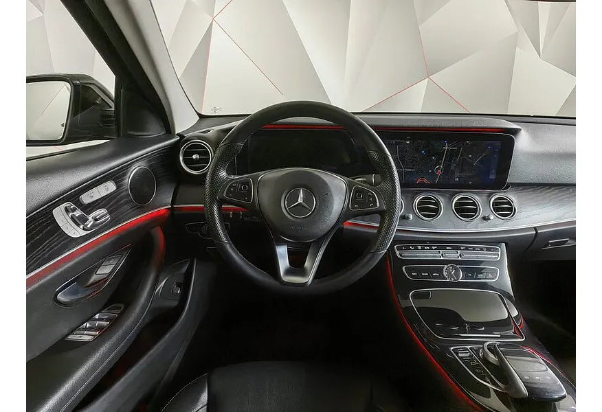 Mercedes-Benz E-Класс E 400 d 4MATIC 9G-TRONIC (333 л.с.) Luxury Черный в АВИЛОН. Слайд №14