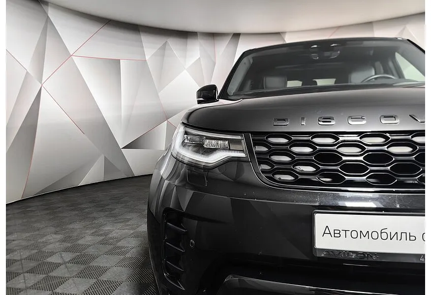 Land Rover Discovery 3.0 TDV6 AT 4WD (249 л.с.) R-Dynamic SE Черный в АВИЛОН. Слайд №18