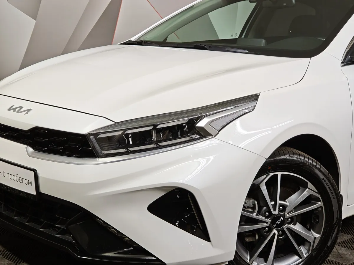 Kia Cerato 2.0 MPI AT (150 л.с.) Luxe Белый в АВИЛОН. Слайд №10