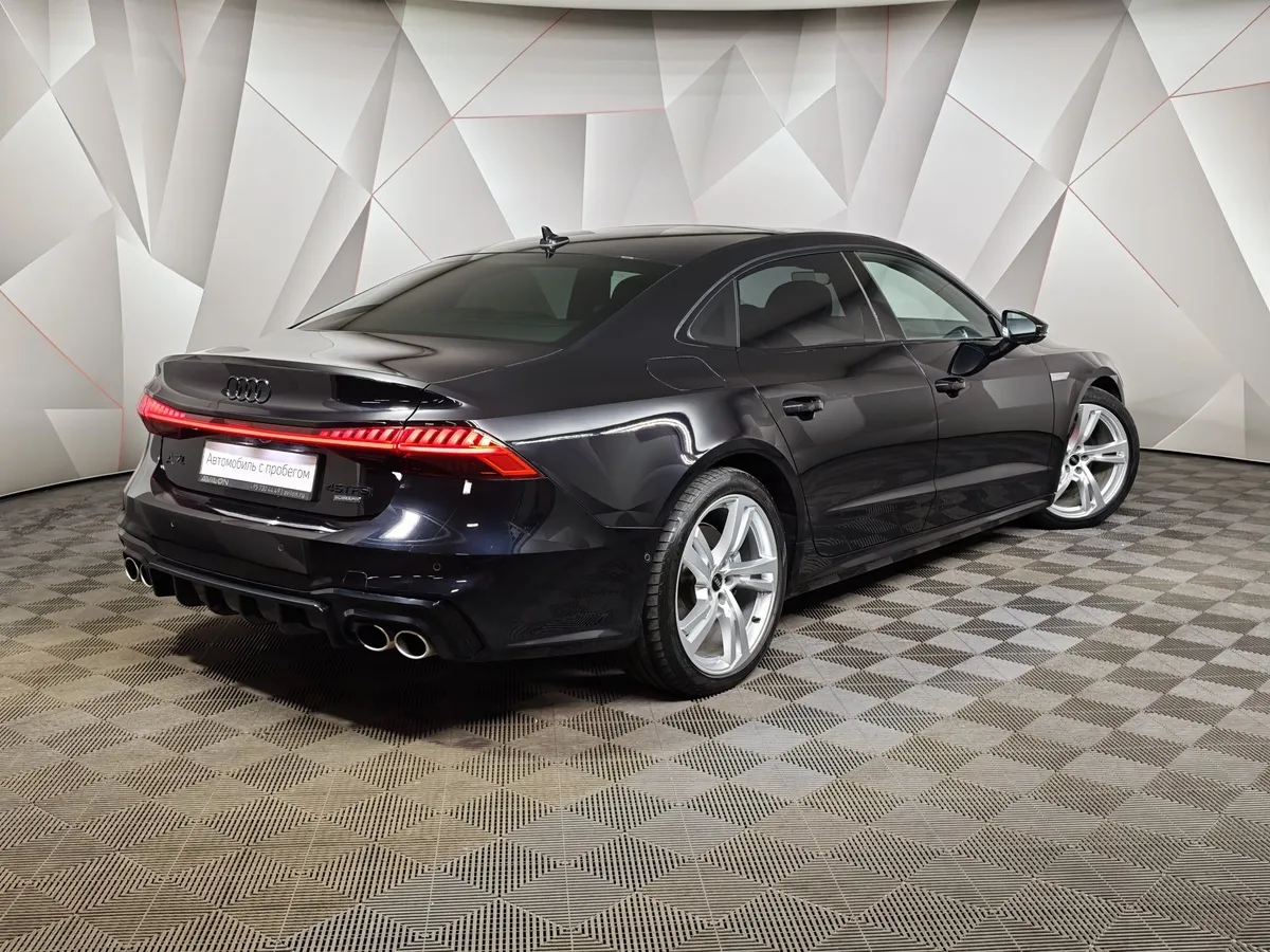 Audi A7 45 TFSI quattro S tronic (245 л.с.) Черный в АВИЛОН. Слайд №2