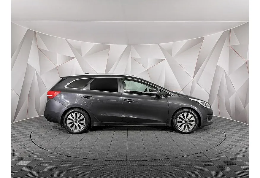 Kia Ceed 1.6 DCT (135 л.с.) Prestige Серый в АВИЛОН. Слайд №6