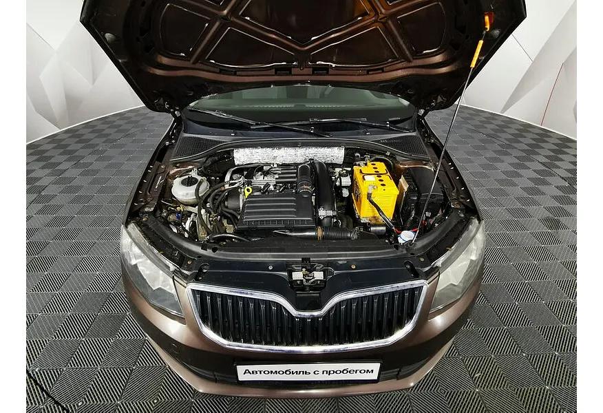 Skoda Octavia 1.4 TSI MT (140 л.с.) Коричневый в АВИЛОН. Слайд №10