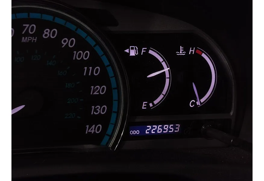 Toyota Venza 2.7 AT (185 л.с.) Престиж Белый в АВИЛОН. Слайд №17