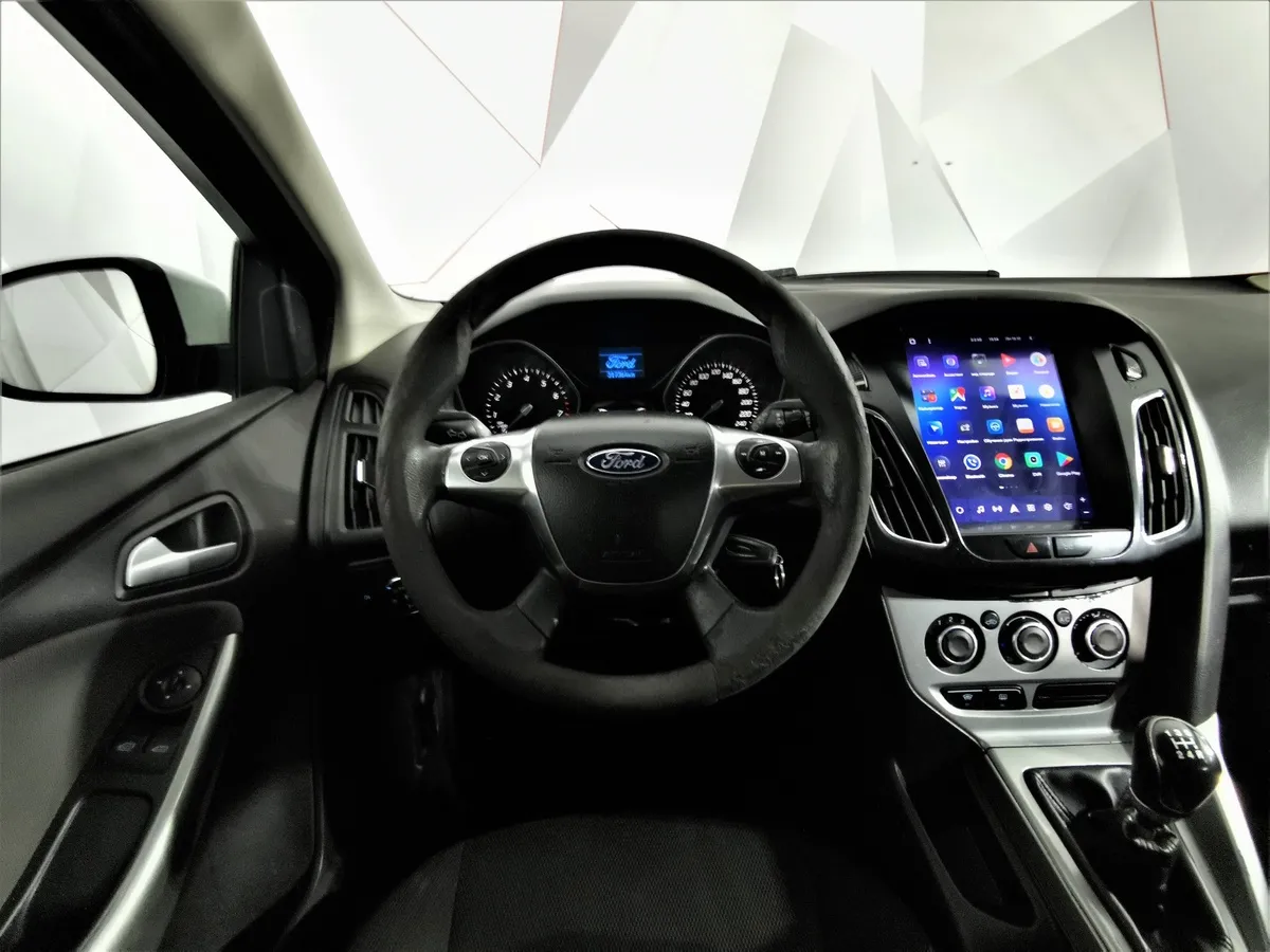 Ford Focus 1.6 MT (105 л.с.) Trend Белый в АВИЛОН. Слайд №19