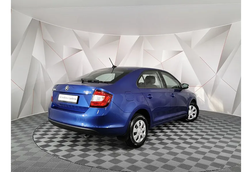 Skoda Rapid 1.6 MT (90 л.с.) Синий в АВИЛОН. Слайд №8