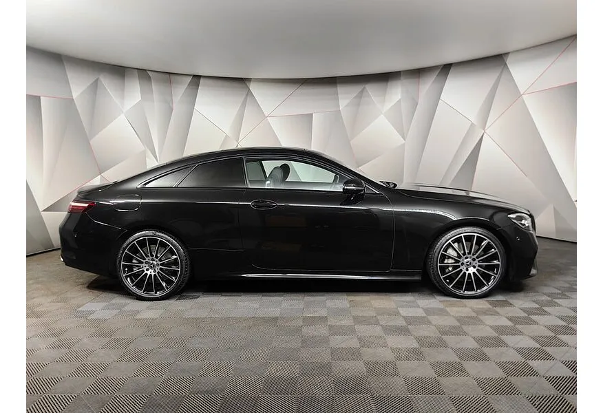 LIVE. Слайд №4