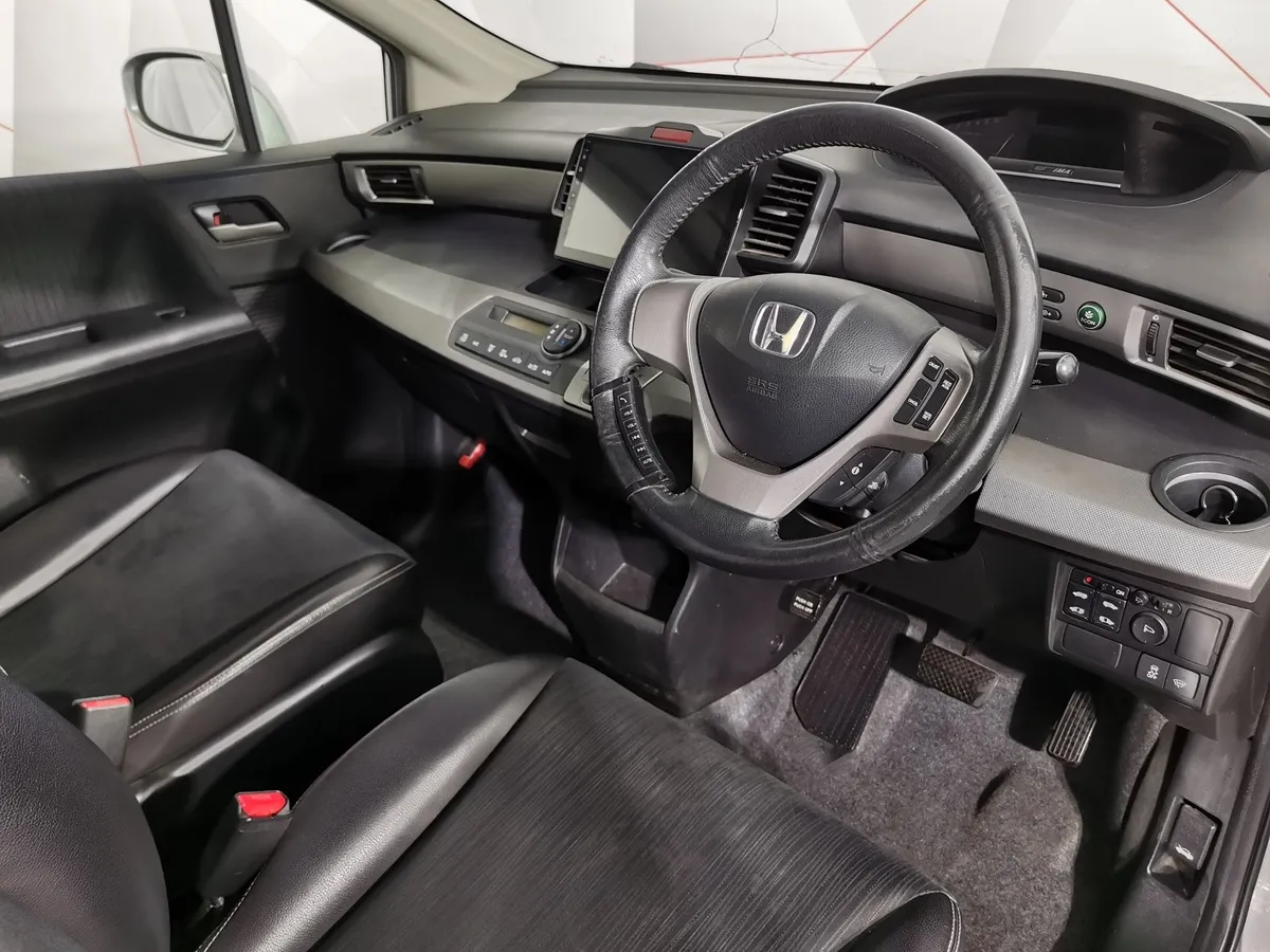 Honda Freed 1.5 CVT (88 л.с.) Серый в АВИЛОН. Слайд №12