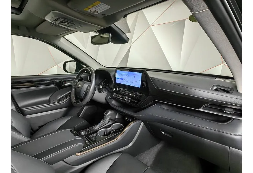 Toyota Highlander 2.0T AT 4WD (248 л.с.) 7 мест Престиж Черный в АВИЛОН. Слайд №13