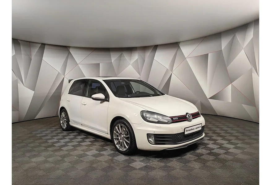 Volkswagen Golf 2.0 TSI DSG (210 л.с.) GTI Белый в АВИЛОН. Слайд №3 Volkswagen Golf 2.0 TSI DSG (210 л.с.) GTI Белый в АВИЛОН. Слайд №3