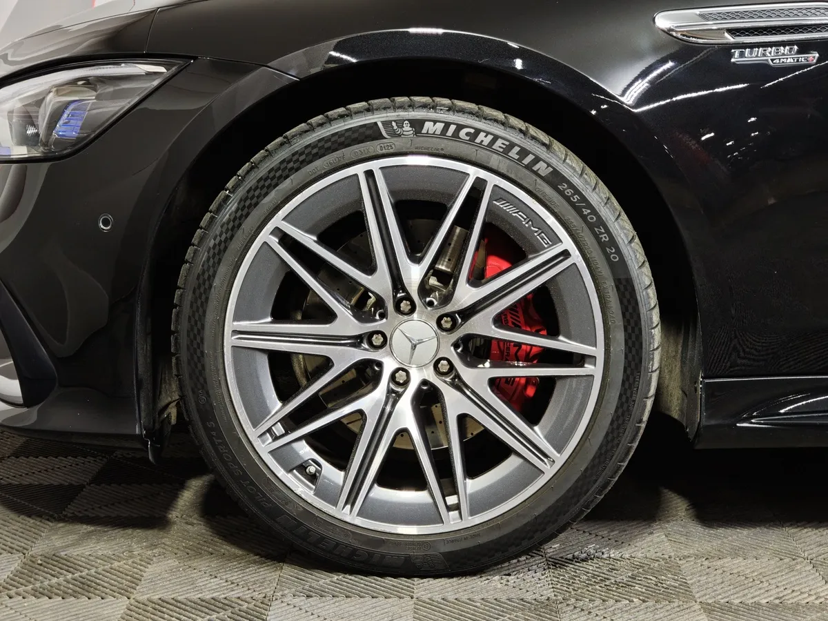 Mercedes-Benz AMG GT 43 4MATIC SPEEDSHIFT TCT 9G (367 л.с.) Особая серия в АВИЛОН. Слайд №9