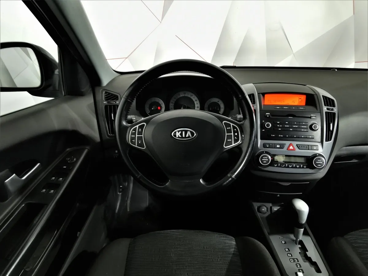 Kia Ceed 2.0 AT (143 л.с.) Серый в АВИЛОН. Слайд №17