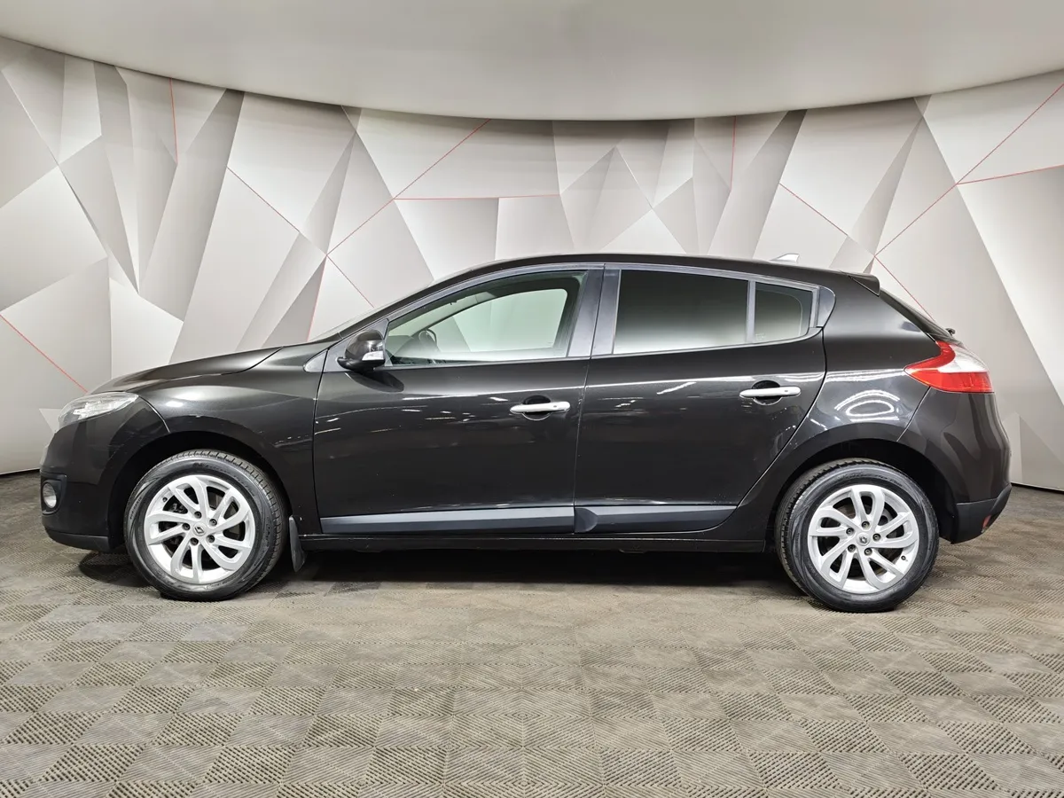 Renault Megane 1.6 MT (106 л.с.) Черный в АВИЛОН. Слайд №5