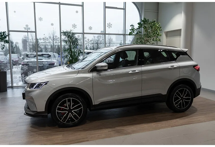 Belgee X50 1.5T 7DCT 2WD (150 л.с.) Prestige Серебристый в АВИЛОН. Слайд №3