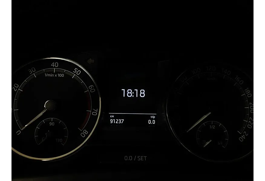 Skoda Rapid 1.6 MT (110 л.с.) Бежевый в АВИЛОН. Слайд №18