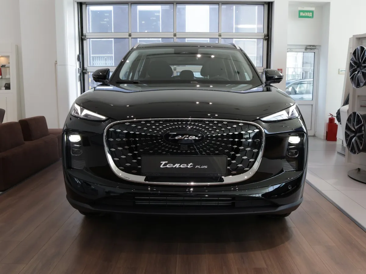 Tenet Plus L6 1.5T 6DCT 2WD (147 л.с.) Элегант Черный в АВИЛОН. Слайд №2