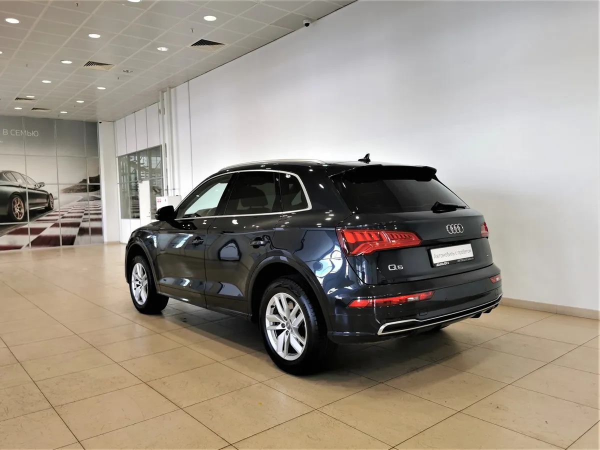 Audi Q5 2.0 TFSI S tronic quattro (249 л.с.) Sport Синий в АВИЛОН. Слайд №4