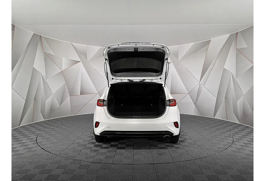 Kia Ceed 1.4 T-GDI AMT (140 л.с.) Comfort Белый в АВИЛОН. Слайд №12