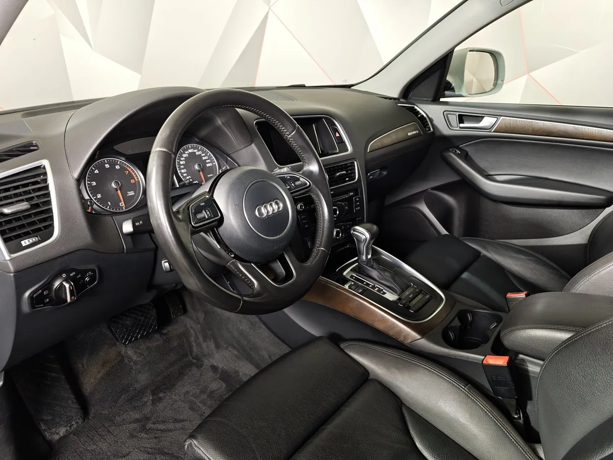 Audi Q5 2.0 TFSI S tronic quattro (249 л.с.) Белый в АВИЛОН. Слайд №19