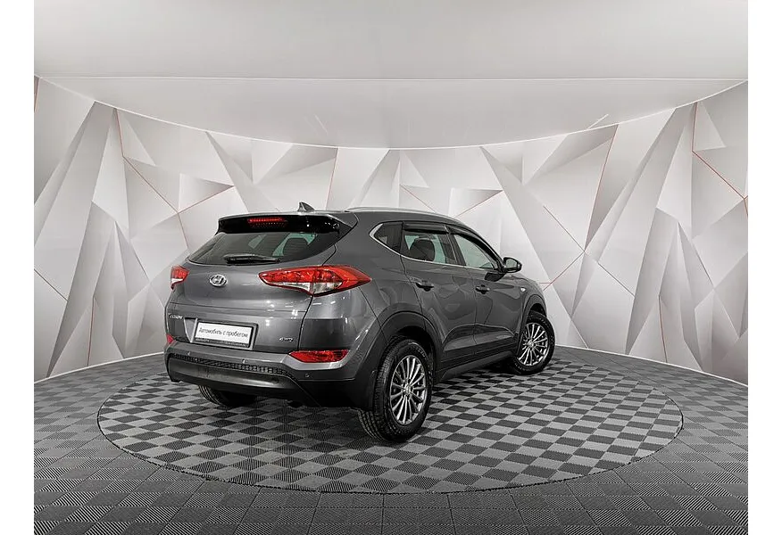 Hyundai Tucson 2.0 (150 л.с.) MPi-6MT-4WD Family Серый в АВИЛОН. Слайд №2