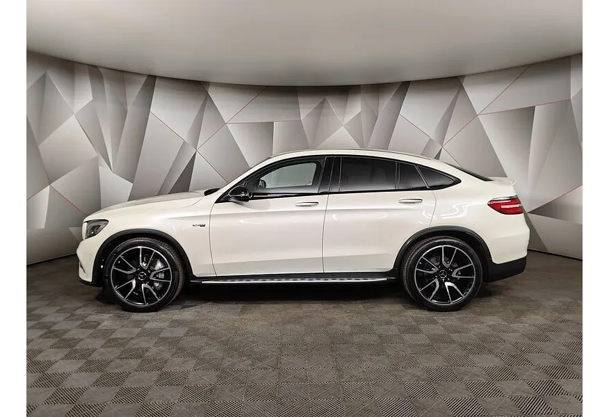 Mercedes-Benz GLC Купе 43 AMG 9G-TRONIC 4MATIC (367 л.с.) Особая серия Белый в АВИЛОН. Слайд №5